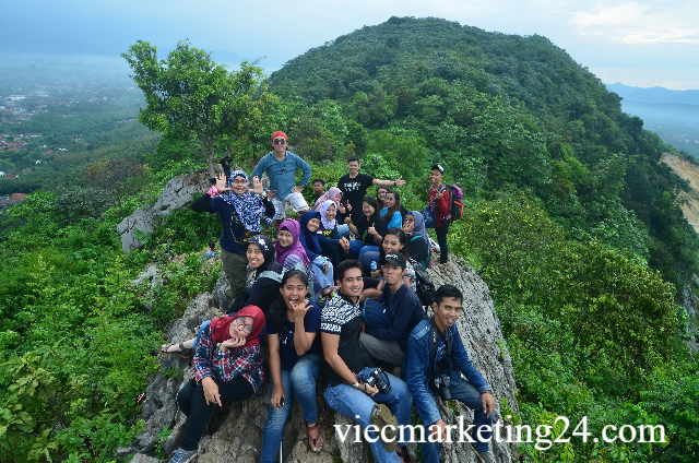 Puncak Bukit Roti: Pendakian Santai
